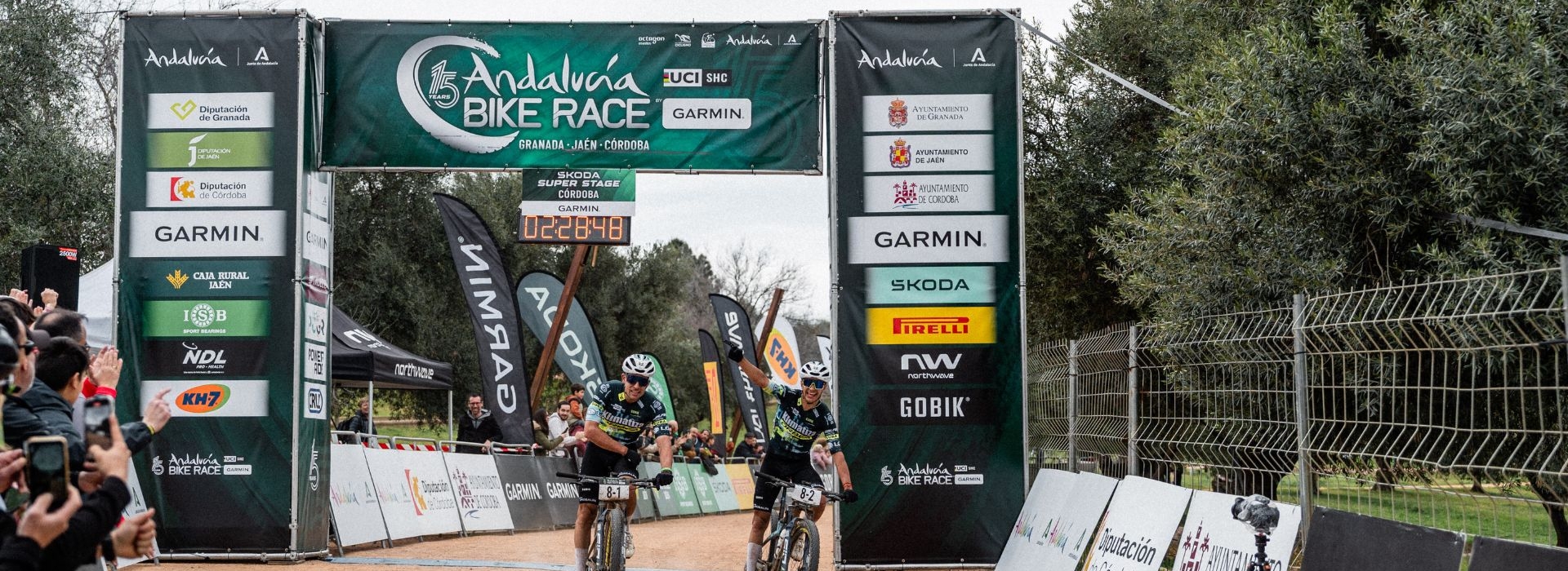 Miguel Muñoz y Luis Francisco Pérez vencen en un Día de Andalucía para la historia.