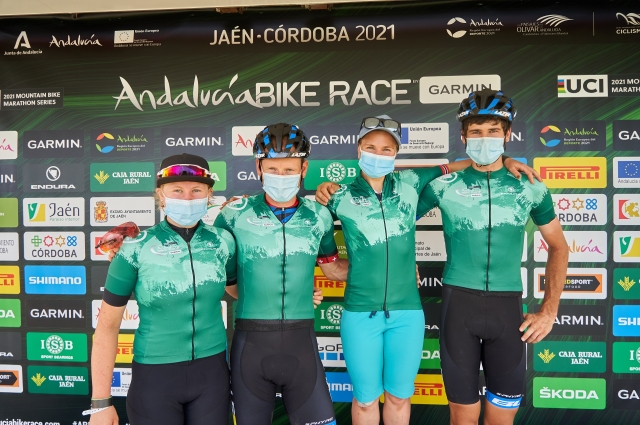 Schneider and Hovdenak come from behind to win in Andalucía Bike Race by Garmin