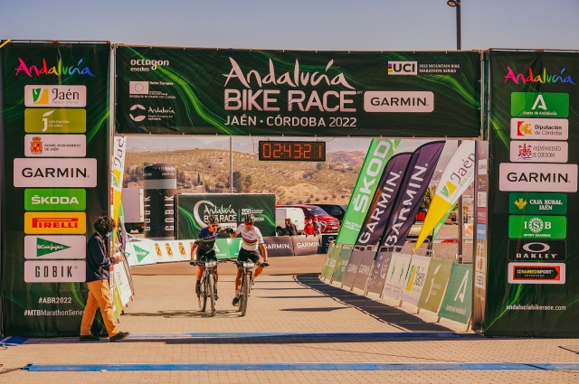 Seewald and Stosek, first leaders of the Andalucía Bike Race by GARMIN